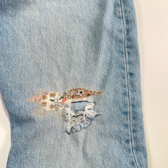 Levi’s 501 women’s straight leg denim jeans rigid fit distressed repair W28 L32 - Picture 7 of 10